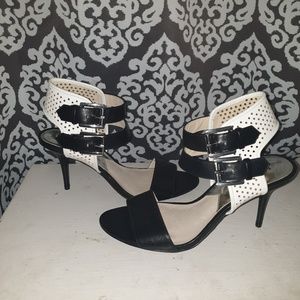 ❌❌SOLD❌❌Micheal Kors strapped kitten heels